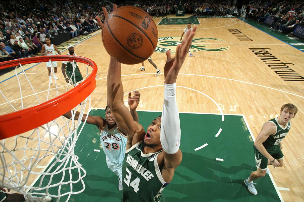 赛事还吸引 赛事还吸引