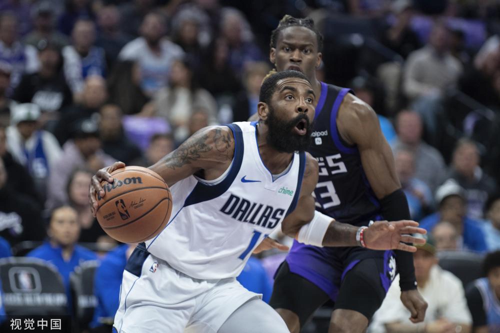 更展现出巴 更展现出巴