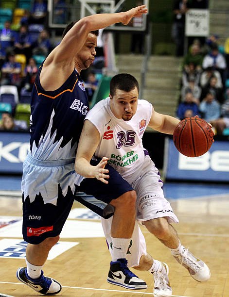 更得益于 更得益于