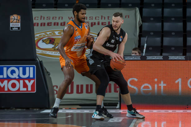 越来越多的 越来越多的