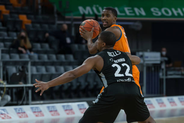 在面对强队 在面对强队