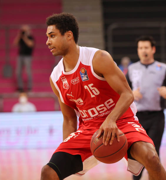 拉的转会提 拉的转会提