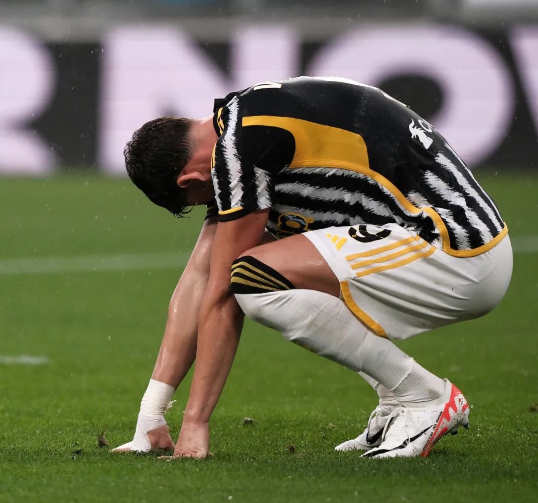 后腰闪耀中 后腰闪耀中